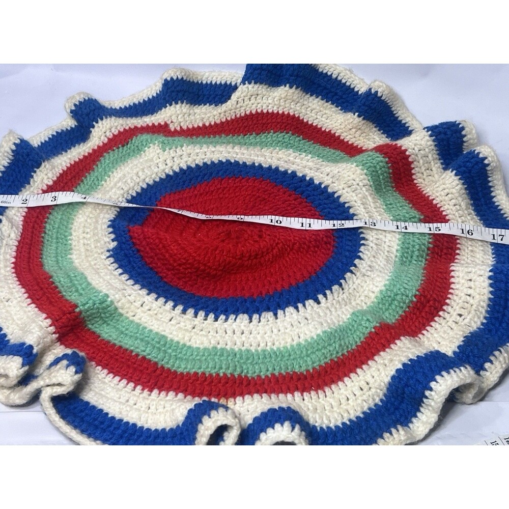 Handmade Round Crochet Decorative Mat Retro Red Blue Cream Scalloped Edge 19’